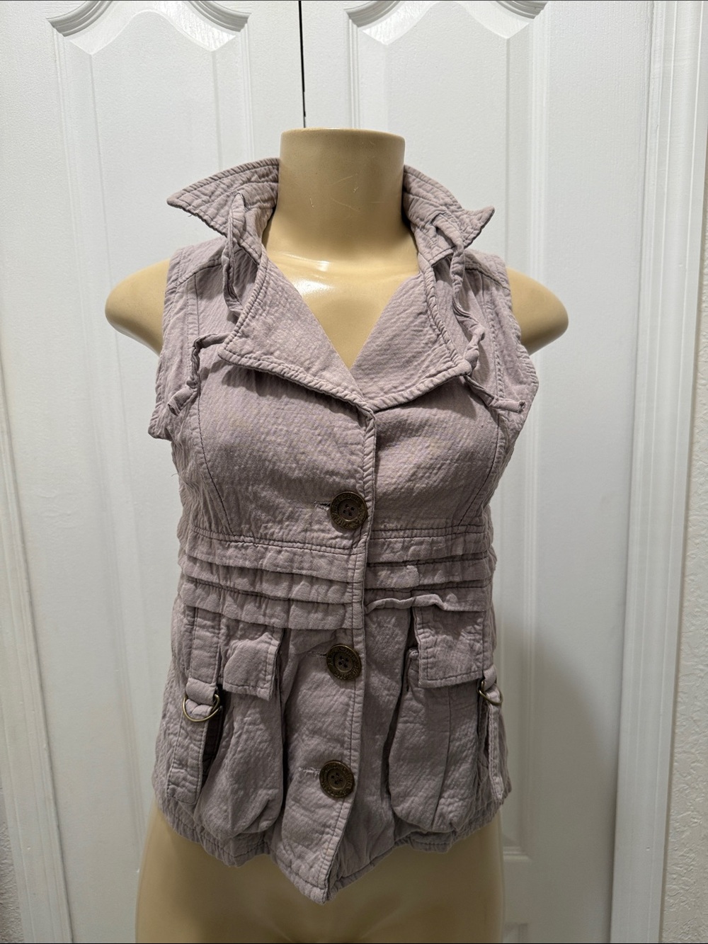 Sleeveless Button-Front Utility Vest in Dusty Mauve